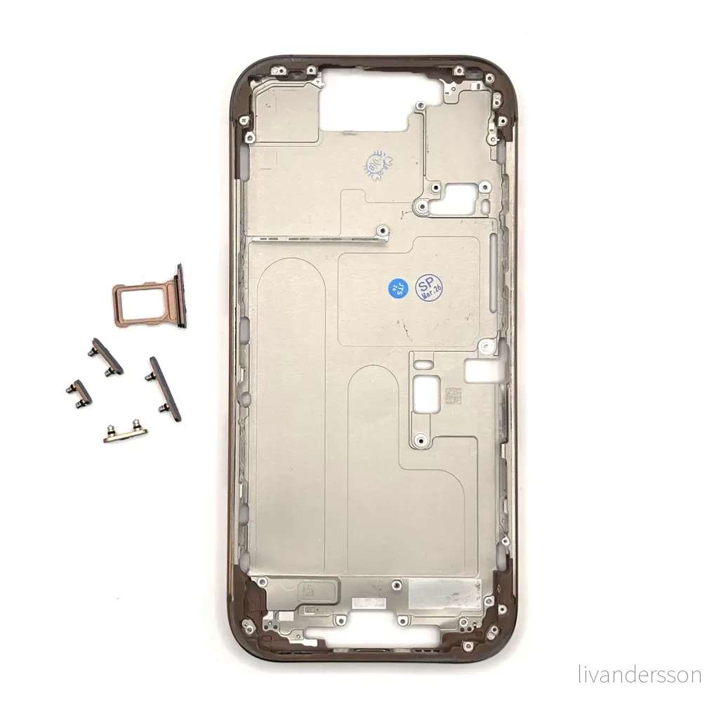 iPhone 16 Pro Mellomramme – Desert Titanium v:9546863